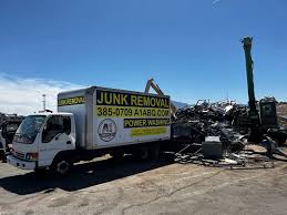 Best Commercial Junk Removal  in Catlin, IL